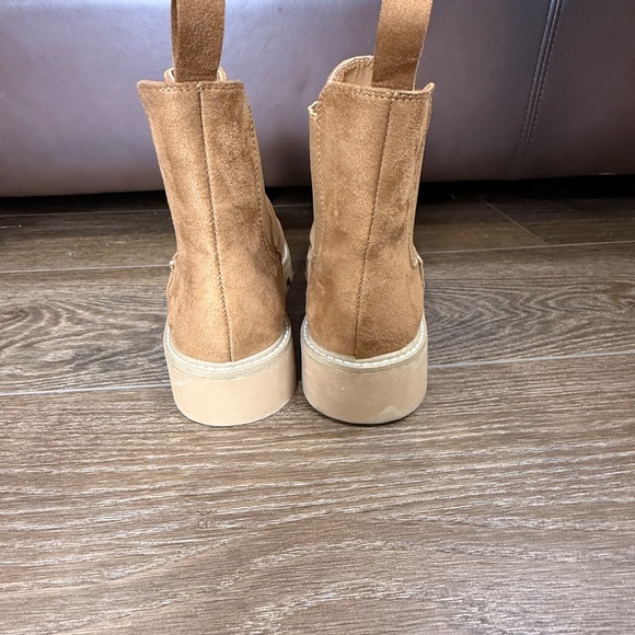 Chinese Laundry Piper Suede Boots Tan Size 7 Pull-On Booties Summer Fall Boho - Picture 4 of 9